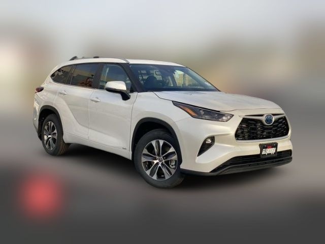 2024 Toyota Highlander 