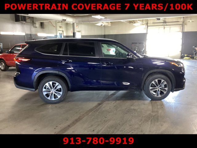 2024 Toyota Highlander LE