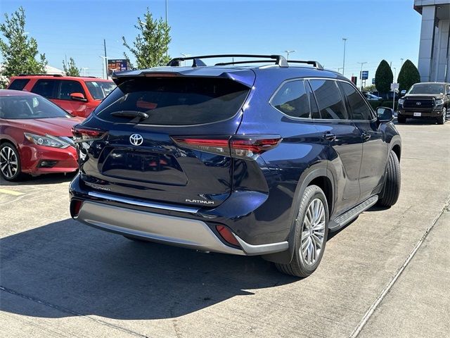 2024 Toyota Highlander Platinum