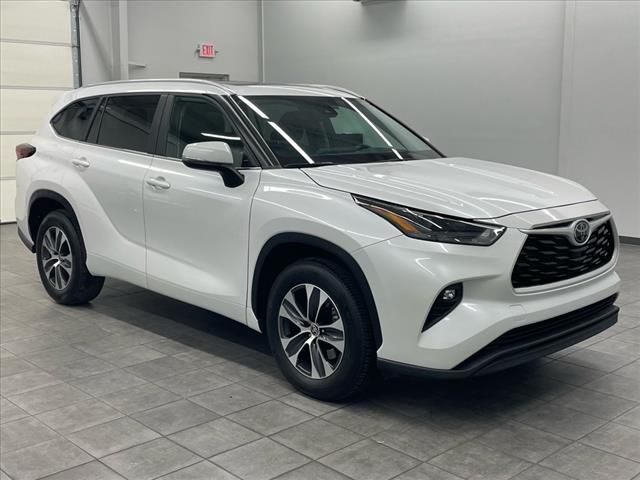 2024 Toyota Highlander XLE