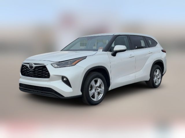 2024 Toyota Highlander LE