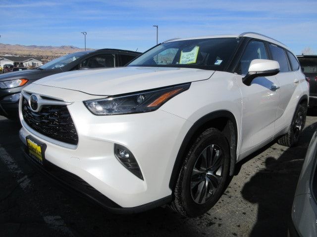 2024 Toyota Highlander XLE