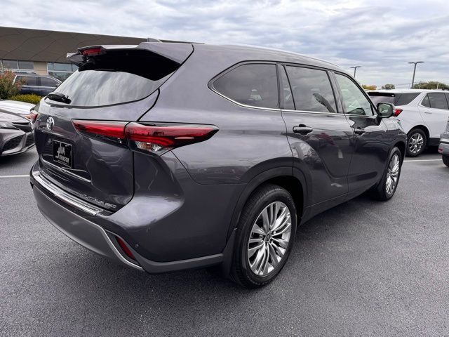 2024 Toyota Highlander Platinum