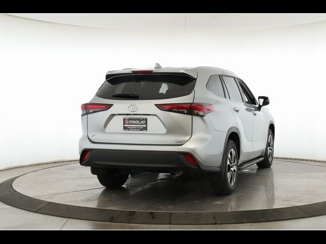 2024 Toyota Highlander 