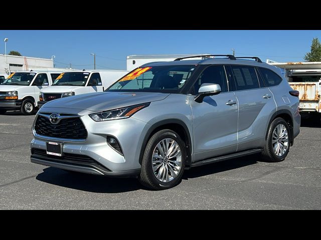 2024 Toyota Highlander 