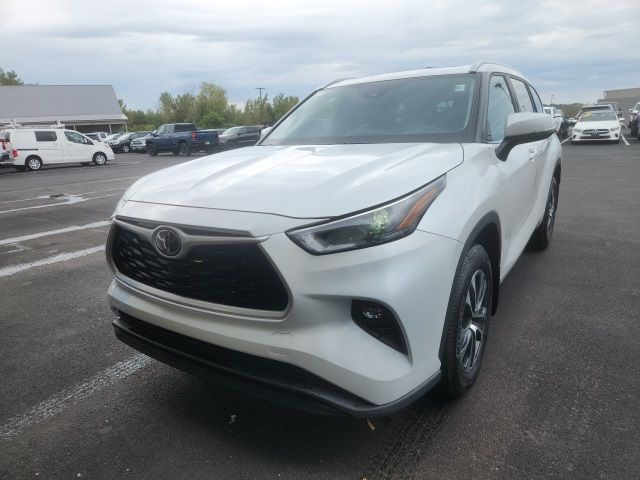 2024 Toyota Highlander 