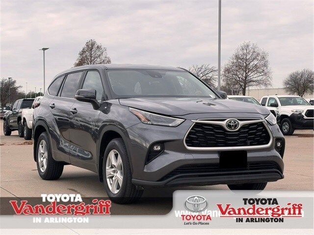 2024 Toyota Highlander LE