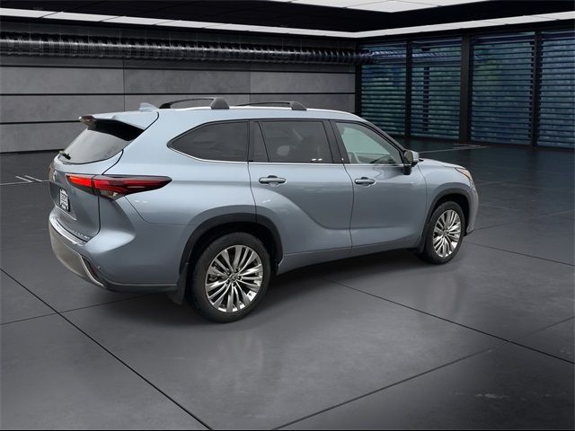 2024 Toyota Highlander Platinum