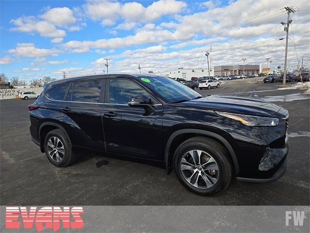 2024 Toyota Highlander XLE