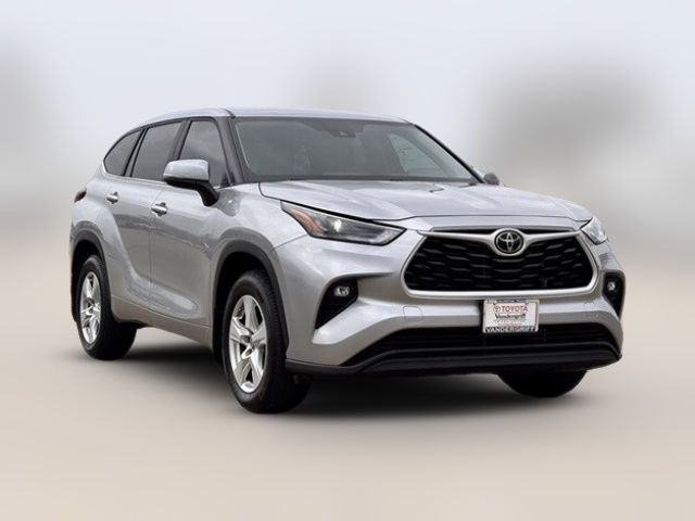 2024 Toyota Highlander 