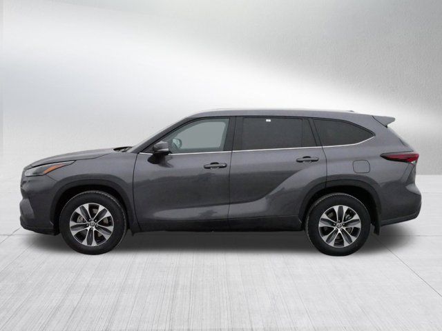 2024 Toyota Highlander 