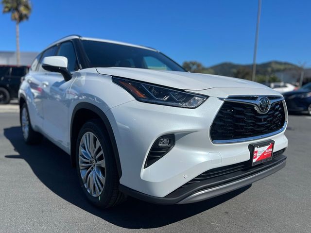 2024 Toyota Highlander Platinum