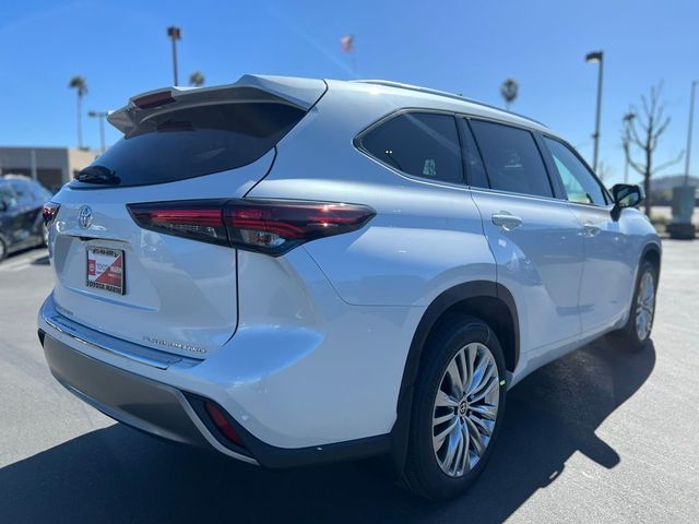 2024 Toyota Highlander Platinum