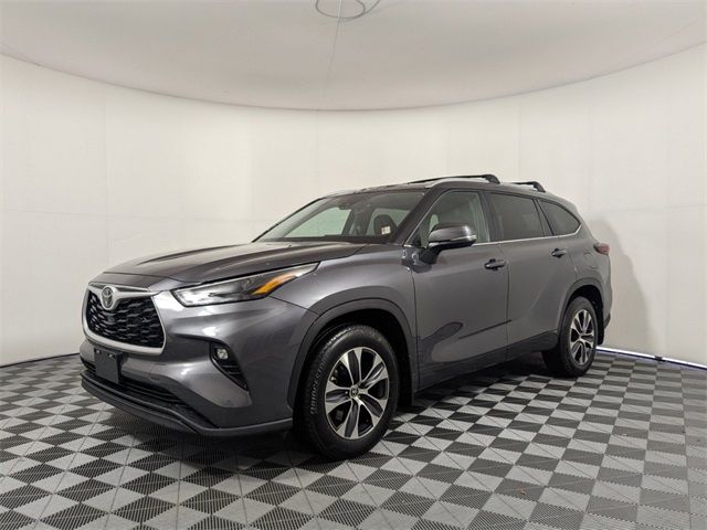 2024 Toyota Highlander 