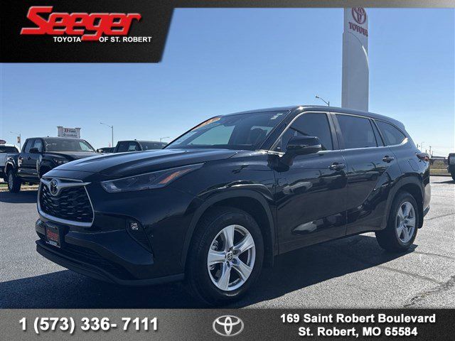 2024 Toyota Highlander LE