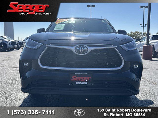 2024 Toyota Highlander LE