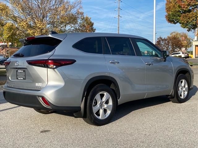 2024 Toyota Highlander LE