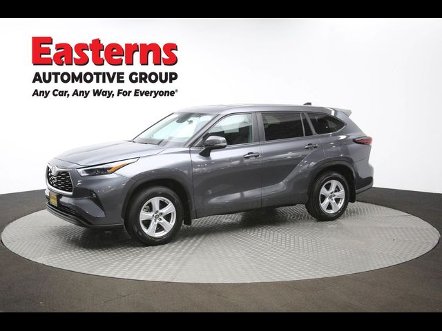 2024 Toyota Highlander LE