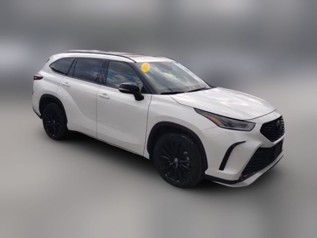 2024 Toyota Highlander 