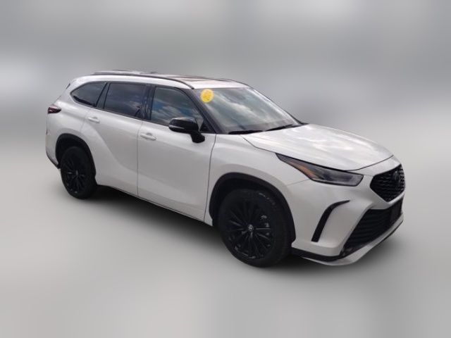 2024 Toyota Highlander 