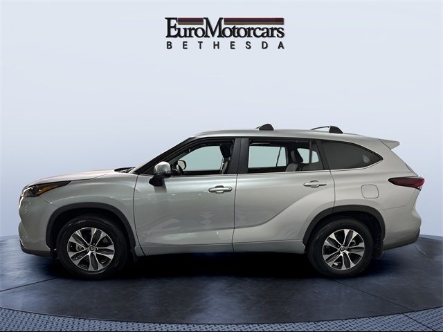 2024 Toyota Highlander 