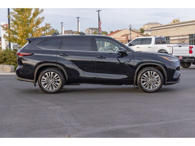 2024 Toyota Highlander Platinum