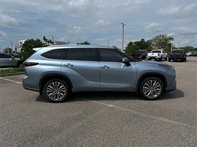 2024 Toyota Highlander Platinum