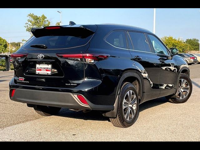 2024 Toyota Highlander XLE