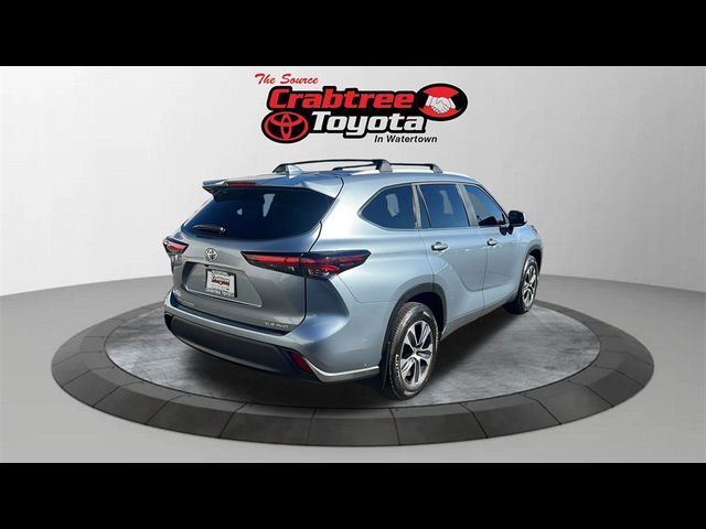 2024 Toyota Highlander XLE