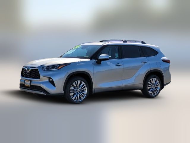 2024 Toyota Highlander 