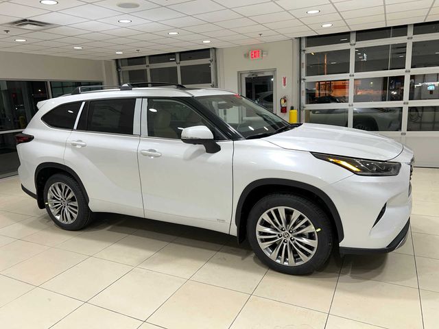 2024 Toyota Highlander Hybrid Platinum