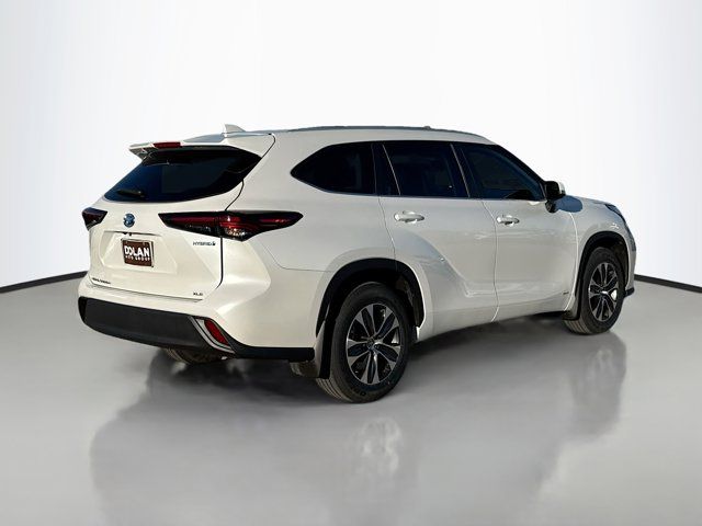 2024 Toyota Highlander Hybrid XLE