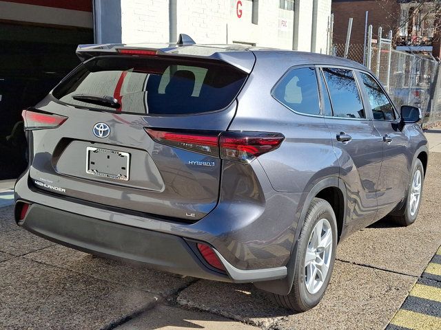 2024 Toyota Highlander Hybrid LE