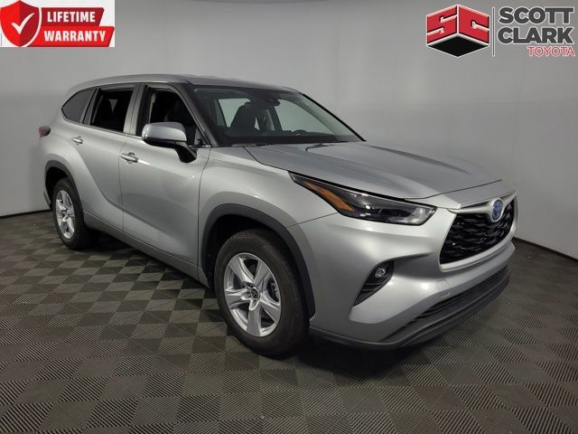 2024 Toyota Highlander Hybrid LE