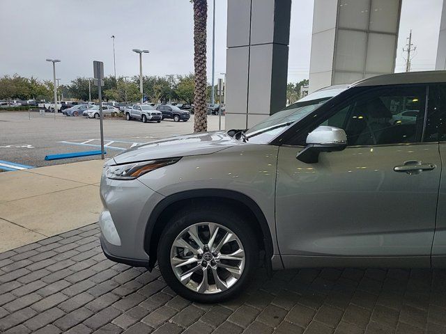 2024 Toyota Highlander Hybrid Limited