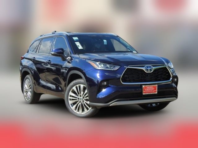 2024 Toyota Highlander Hybrid Platinum