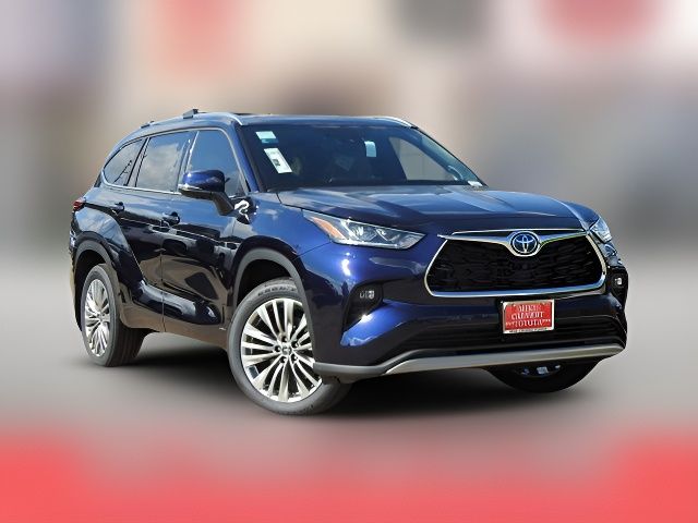 2024 Toyota Highlander Hybrid Platinum