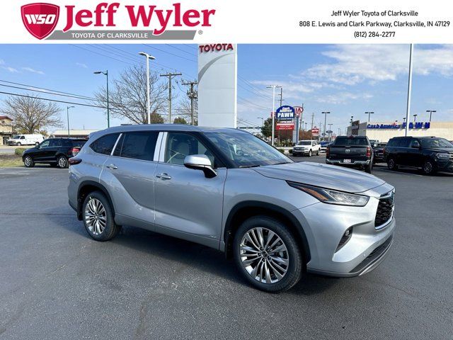 2024 Toyota Highlander Hybrid Platinum