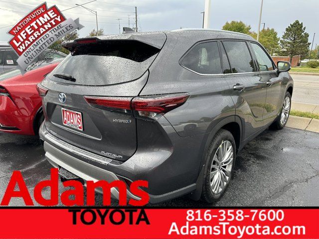 2024 Toyota Highlander Hybrid Platinum