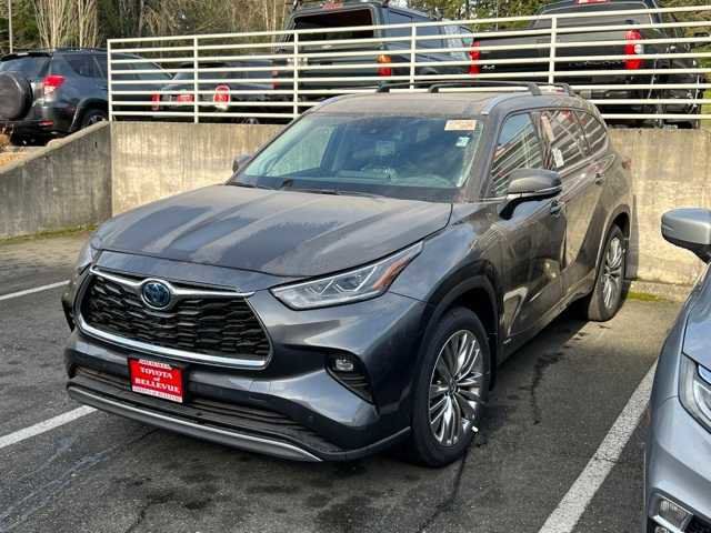 2024 Toyota Highlander Hybrid Platinum