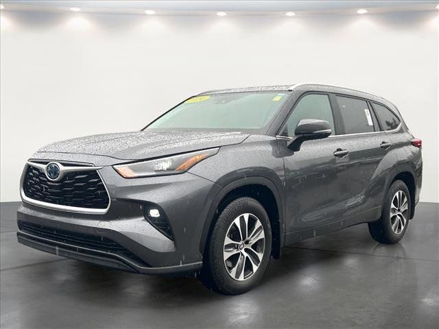 2024 Toyota Highlander Hybrid XLE