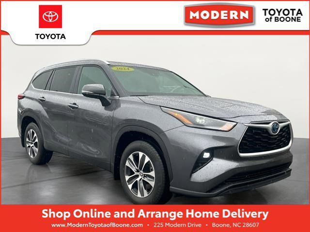 2024 Toyota Highlander Hybrid XLE