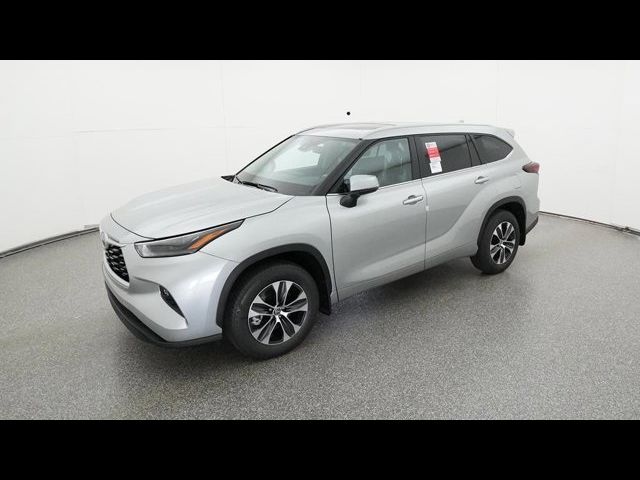 2024 Toyota Highlander Hybrid XLE