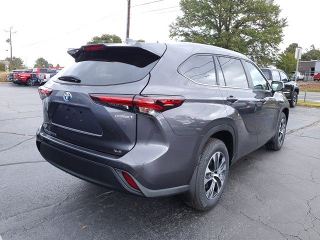 2024 Toyota Highlander Hybrid XLE