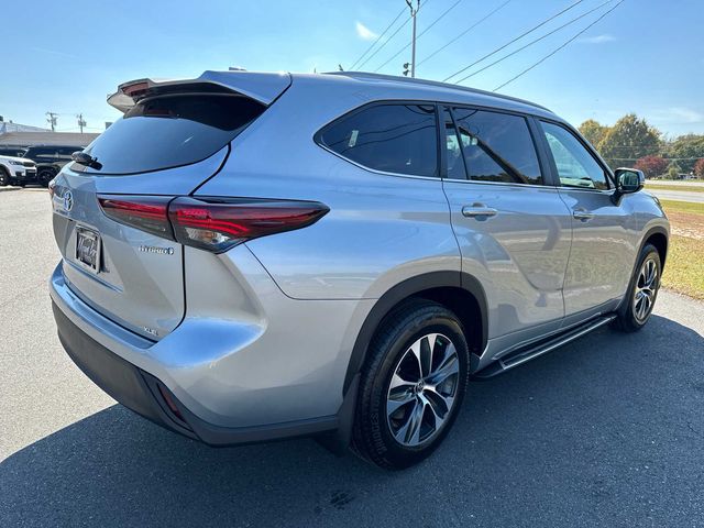 2024 Toyota Highlander Hybrid XLE