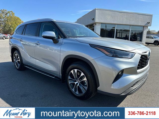 2024 Toyota Highlander Hybrid XLE