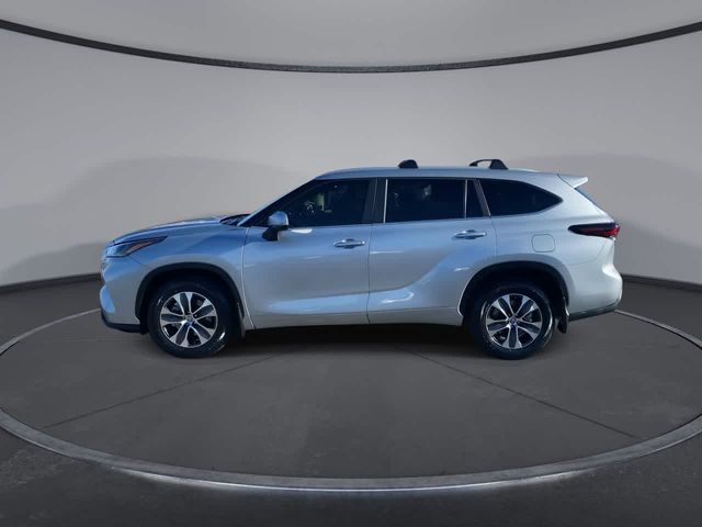 2024 Toyota Highlander Hybrid XLE