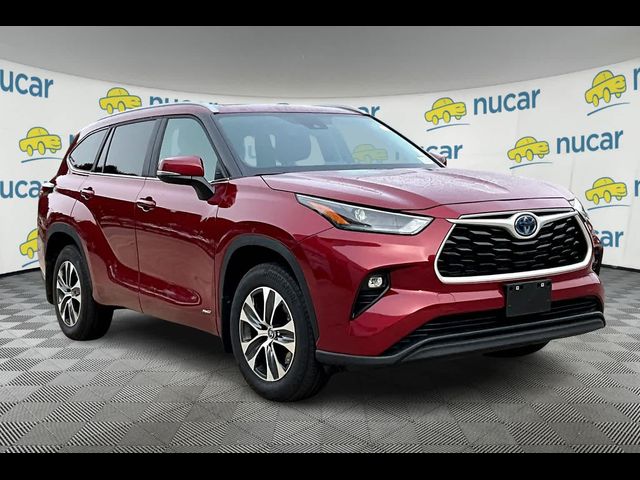 2024 Toyota Highlander Hybrid XLE