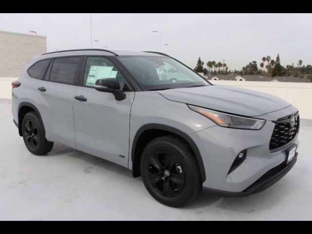 2024 Toyota Highlander Hybrid XLE Nightshade