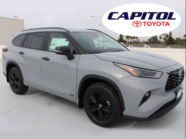 2024 Toyota Highlander Hybrid XLE Nightshade